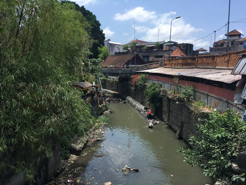 Bali: River in Denpasar 2 River in Denpasar. Denpasar|Rivers of Bali|Self-published work|Files with coordinates missing SDC location of creation|Indonesia photographs
