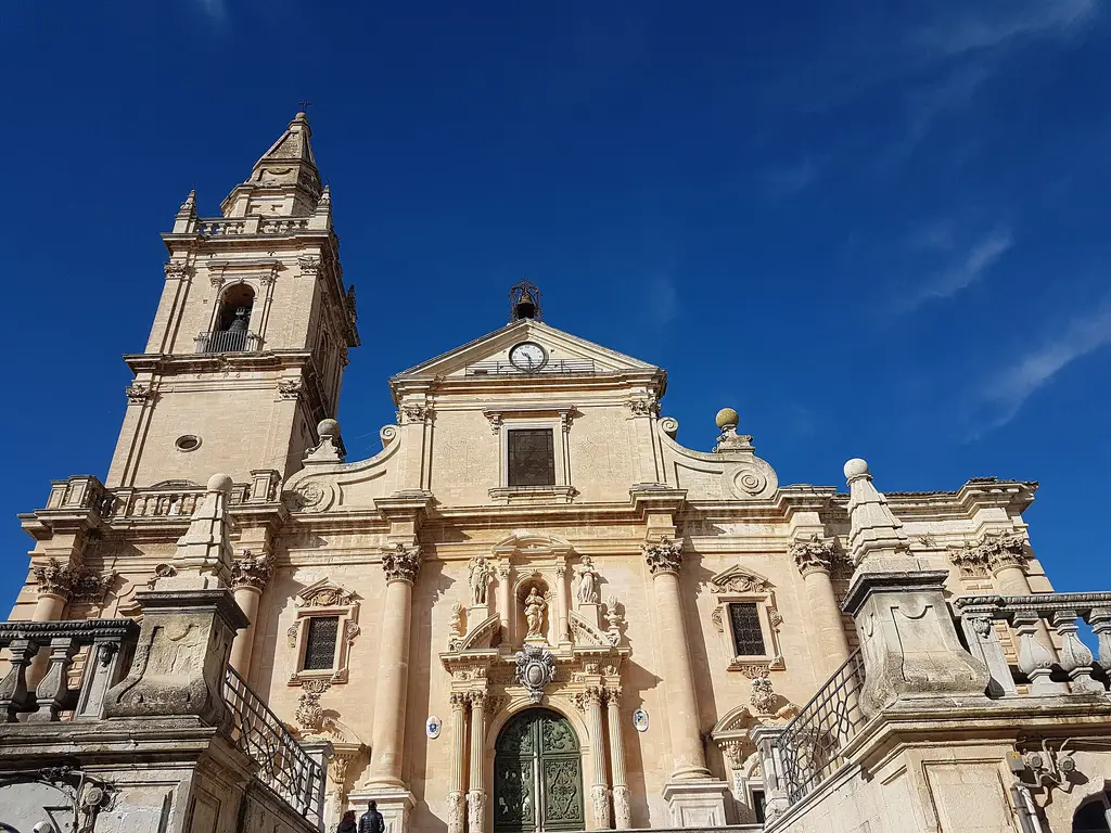 Ragusa: Facade of the Ragusa Cathedral, in Ragusa, Sicily Facade of the Ragusa Cathedral, in Ragusa, Sicily Self-published work|Files with coordinates missing SDC locat