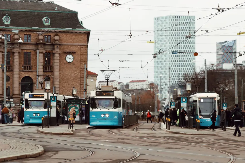 Gothenburg: Trams at a busy intersection in Gothenburg city center, Sweden.