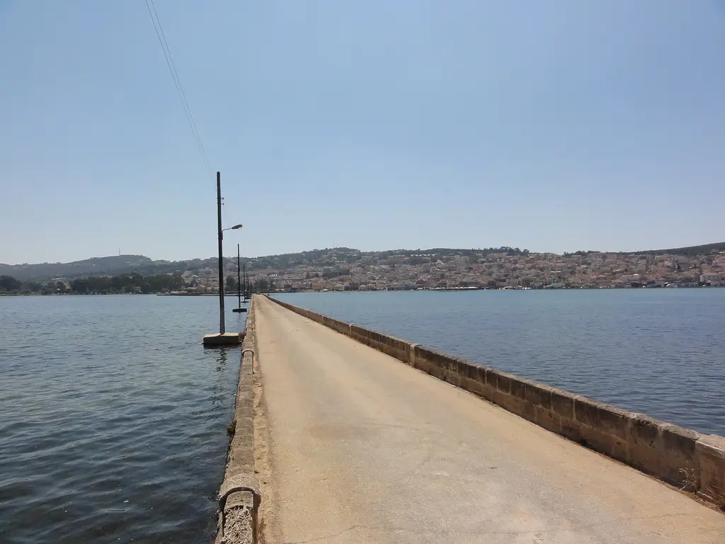 Kefalonia: Kefalonia Fae376 Photograph taken in Kefalonia. Taken with Sony DSC-HX5V|De Bosset Bridge (Argostoli)|2012 in Kefalonia|Photos by User:Fæ|Files with coordinates
