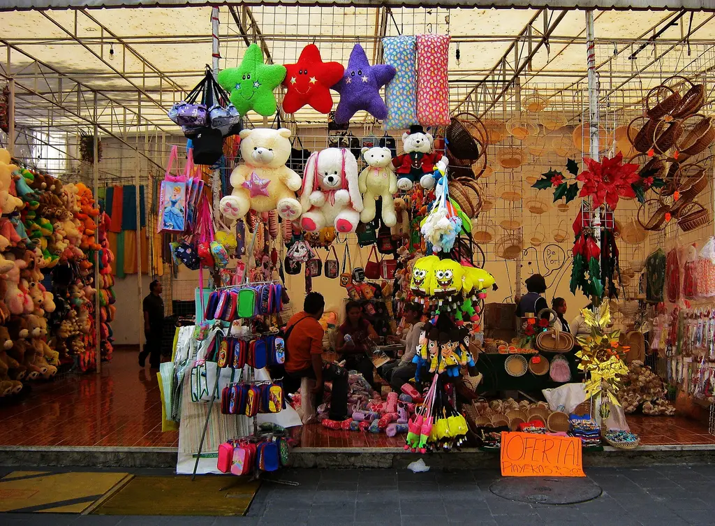 Mexico City: Street market (6383858605) Street market Taken with Canon PowerShot A470|SpongeBob SquarePants (character)|Woody (Toy Story)|Flickr images reviewed by Flickrevi