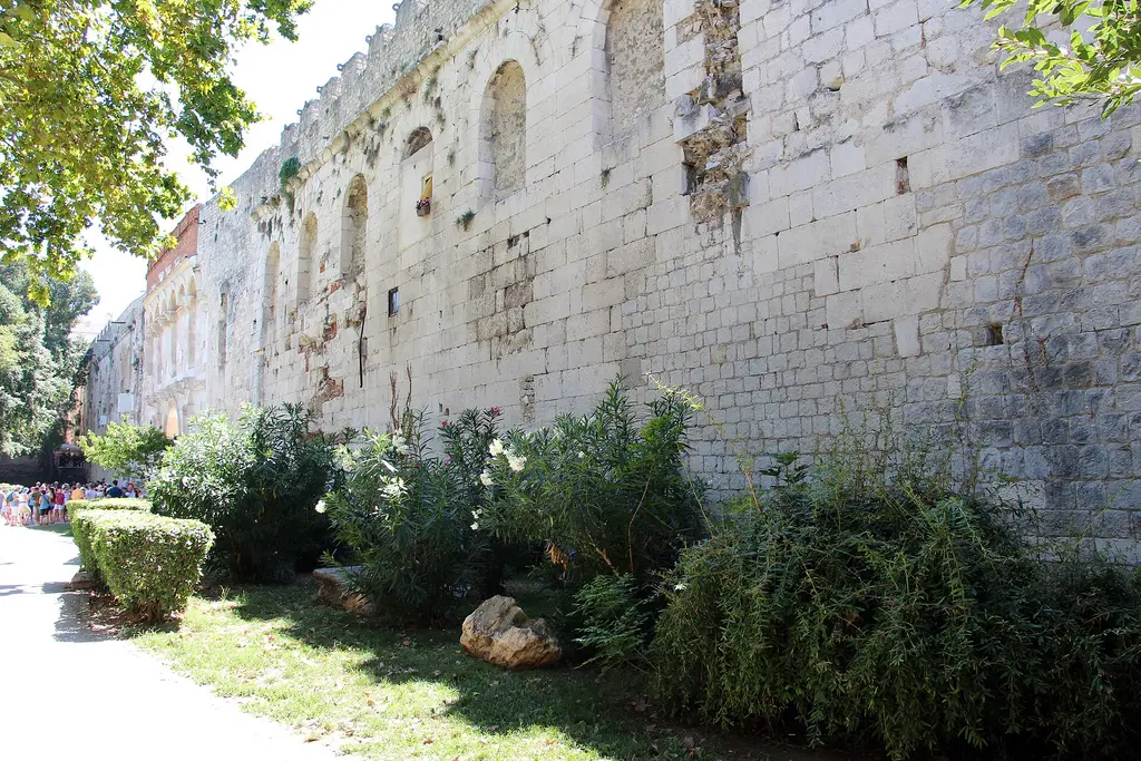 Split: Split - Antiche Mura Romane (49019140071) Grad - Ul. Majstora Jurja Diocletian's Palace, ancient palace built for the Roman emperor Diocletian at the turn of th