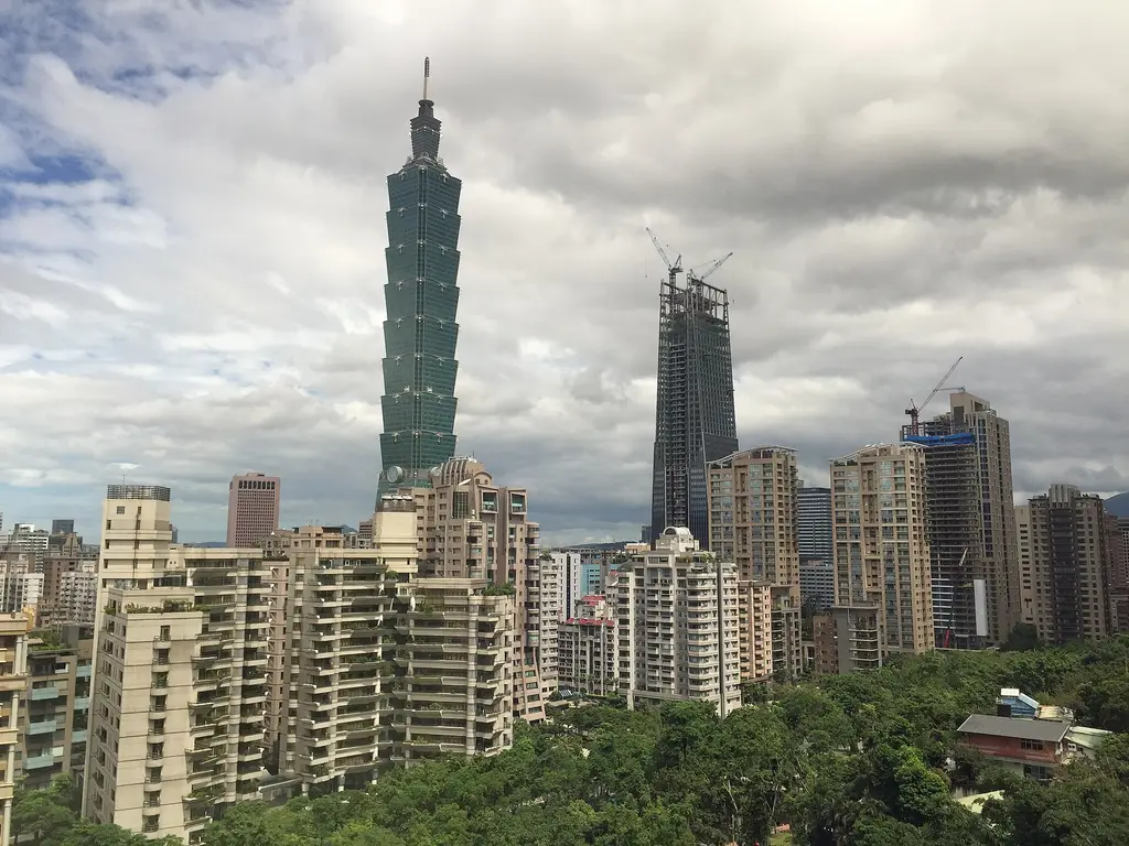 Taipei: Snapshot of Taipei, Taiwan Skyline 2016 Snapshot of the Taipei, Taiwan Skyline photographed in 2016 Views from Mount Elephant (Taipei)|Taken with iPhone 6|Taiwa