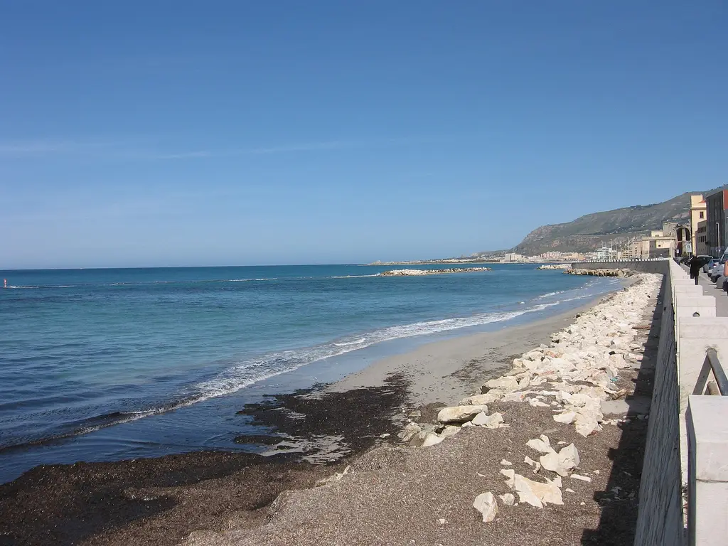 Trapani: Beach - panoramio - michiel1972 (1) beach, Trapani, Italy Panoramio files uploaded by Panoramio upload bot|Panoramio images reviewed by trusted users|Photos fro