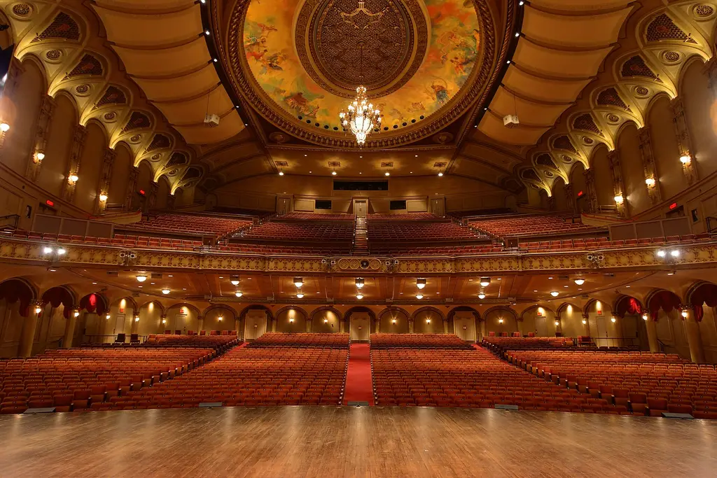 Vancouver: Orpheum Theatre Vancouver View From Stage Orpheum Theatre (Vancouver)|Self-published work|Images from Wiki Loves Monuments 2012|Heritage properties in Canada wi